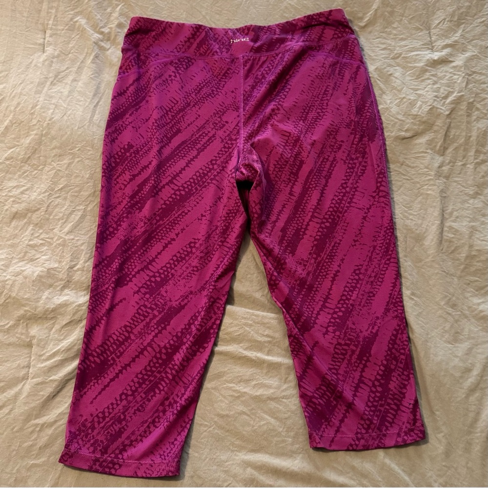 HIND Cropped Below The Knee Yoga Pant Leggings Women’s Large -‎ Fuchsia - Picture 4 of 4